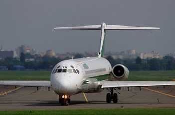 I-DATR - Alitalia McDonnell Douglas MD-82