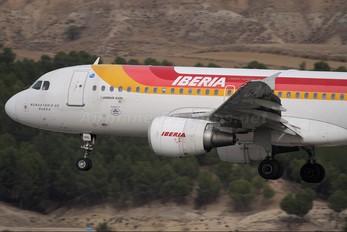 EC-HUL - Iberia Airbus A320