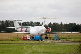 - - Unknown Fokker 100