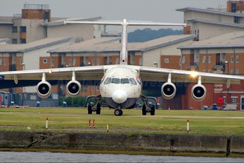 G-BZAZ - British Airways British Aerospace BAe 146-300/Avro RJ100