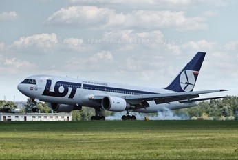 SP-LOB - LOT - Polish Airlines Boeing 767-200ER