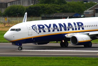 EI-DYL - Ryanair Boeing 737-800