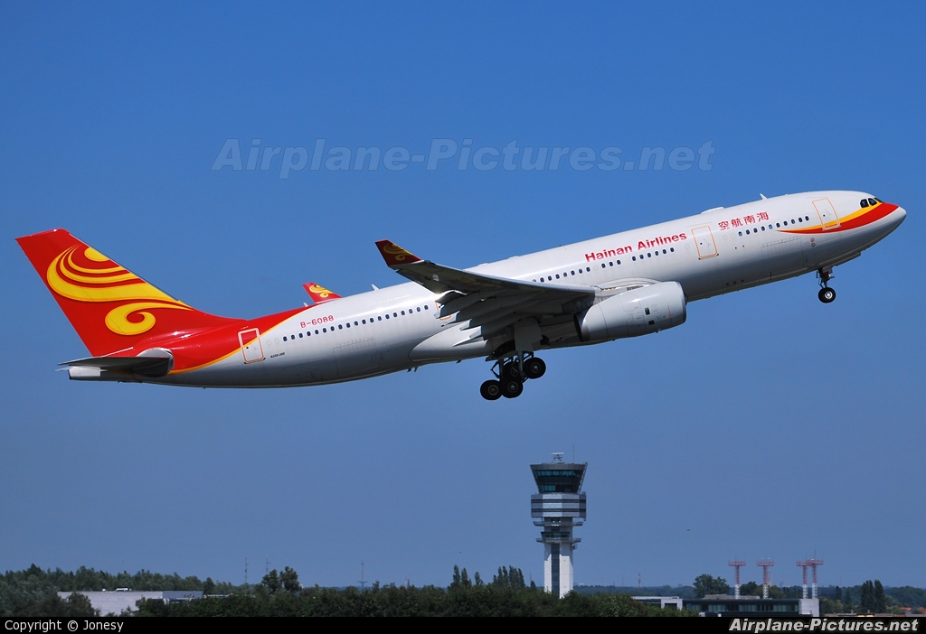 Hainan Airlines B-6088 aircraft at Brussels - Zaventem