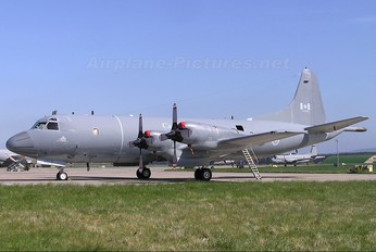 140102 - Canada - Air Force Lockheed CP-140 Aurora