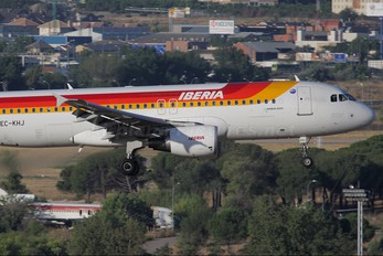EC-KHJ - Iberia Airbus A320
