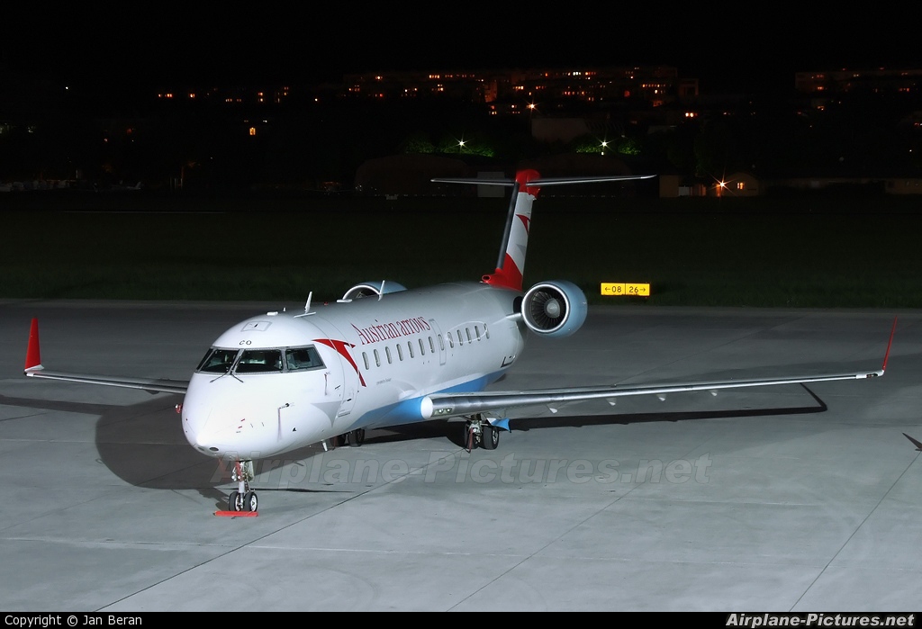 Austrian Airlines/Arrows/Tyrolean OE-LCO aircraft at Innsbruck