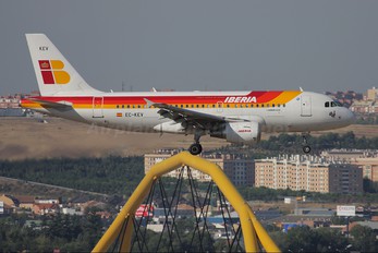EC-KEV - Iberia Airbus A319