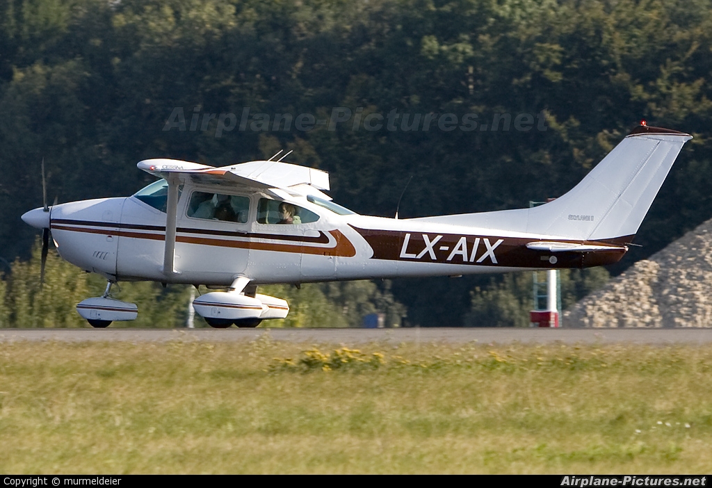 Private LX-AIX aircraft at Luxembourg - Findel