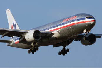 N787AL - American Airlines Boeing 777-200ER