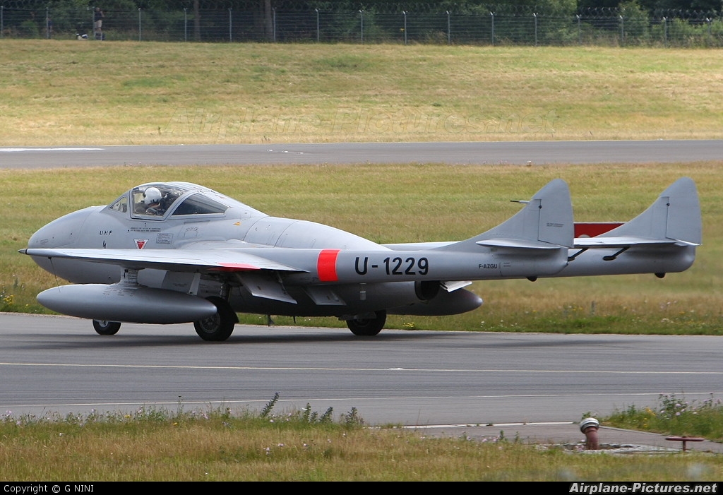 Private F-AZGU aircraft at Luxembourg - Findel
