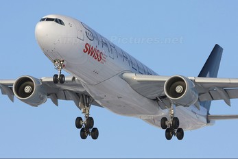 HB-IQR - Swiss Airbus A330-200