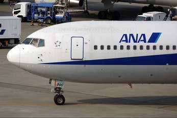 JA8290 - ANA - All Nippon Airways Boeing 767-300