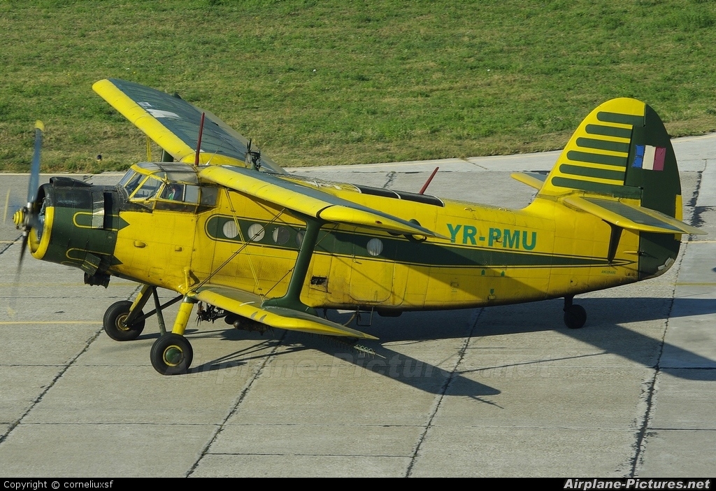 Private YR-PMU aircraft at Bacau