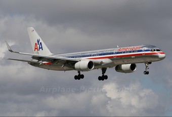 N614AA - American Airlines Boeing 757-200