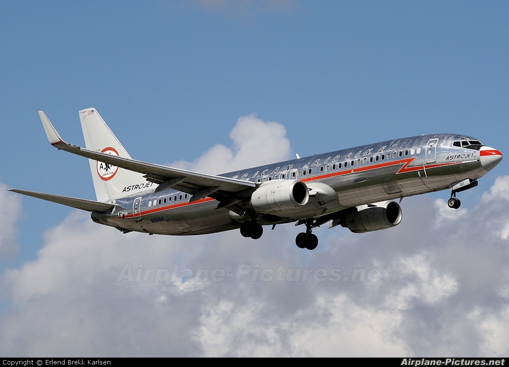 American Airlines N951AA aircraft at Miami Intl