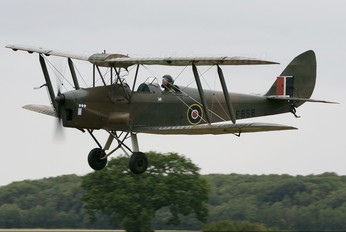 G-BLUZ - Private de Havilland DH. 82 Queen Bee