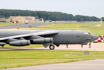 61-0011 - USA - Air Force Boeing B-52H Stratofortress