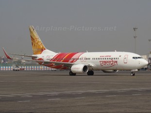 VT-AXM - Air India Express Boeing 737-800