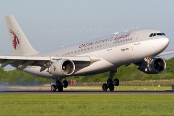 A7-AFM - Qatar Airways Airbus A330-200