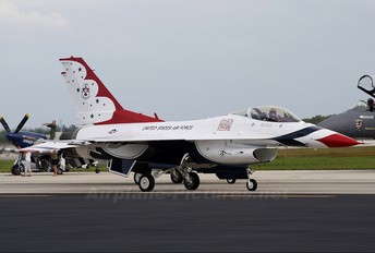 92-3888 - USA - Air Force : Thunderbirds General Dynamics F-16C Fighting Falcon