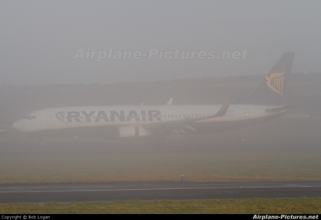 Ryanair EI-DCF aircraft at Prestwick