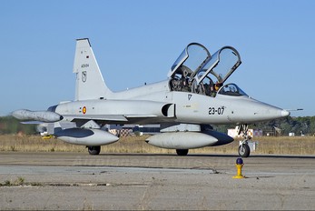 AE.9-014 - Spain - Air Force CASA-Northrop  SF-5B(M) Freedom Fighter