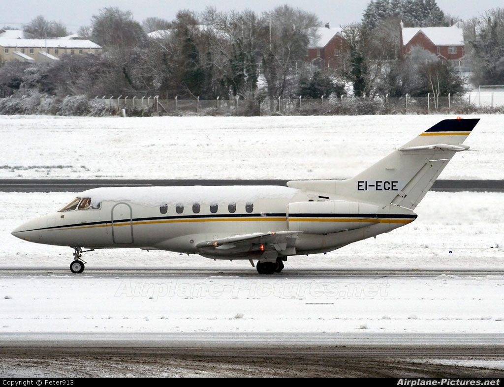 Private EI-ECE aircraft at Belfast Intl