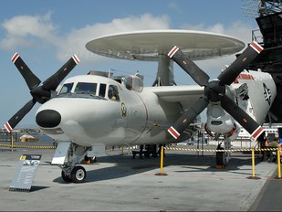 161227 - USA - Navy Grumman E-2C Hawkeye