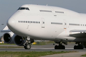 ZS-SBK - South African Airways Boeing 747-400