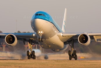 PH-AOH - KLM Airbus A330-200