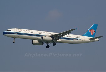 B-6319 - China Southern Airlines Airbus A321