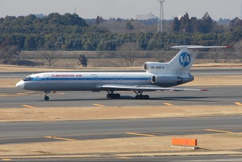 RA-85676 - Vladivostok Avia Tupolev Tu-154M