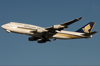 9V-SPM - Singapore Airlines Boeing 747-400