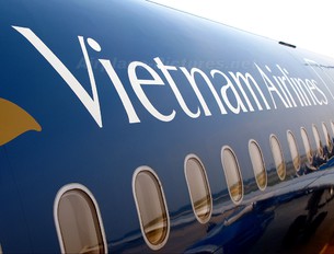 VN-A354 - Vietnam Airlines Airbus A321