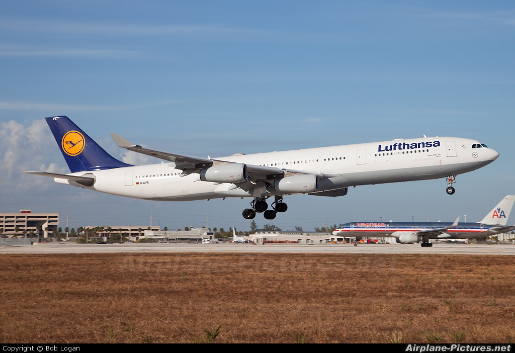 Lufthansa D-AIFE aircraft at Miami Intl