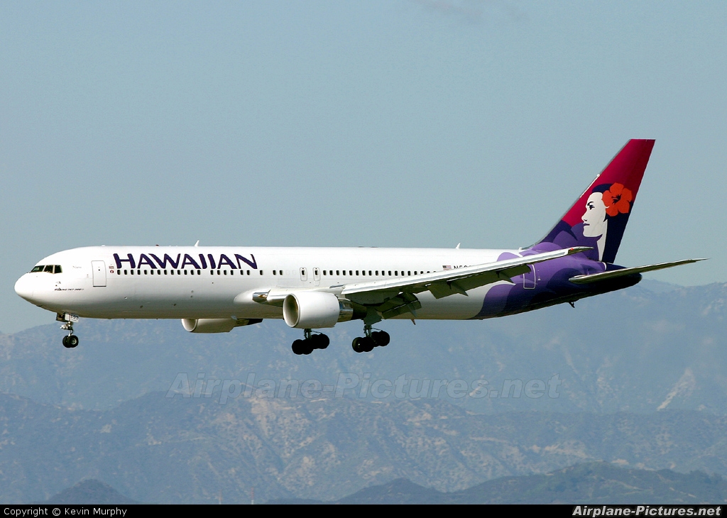 Hawaiian Airlines N593HA aircraft at Los Angeles Intl