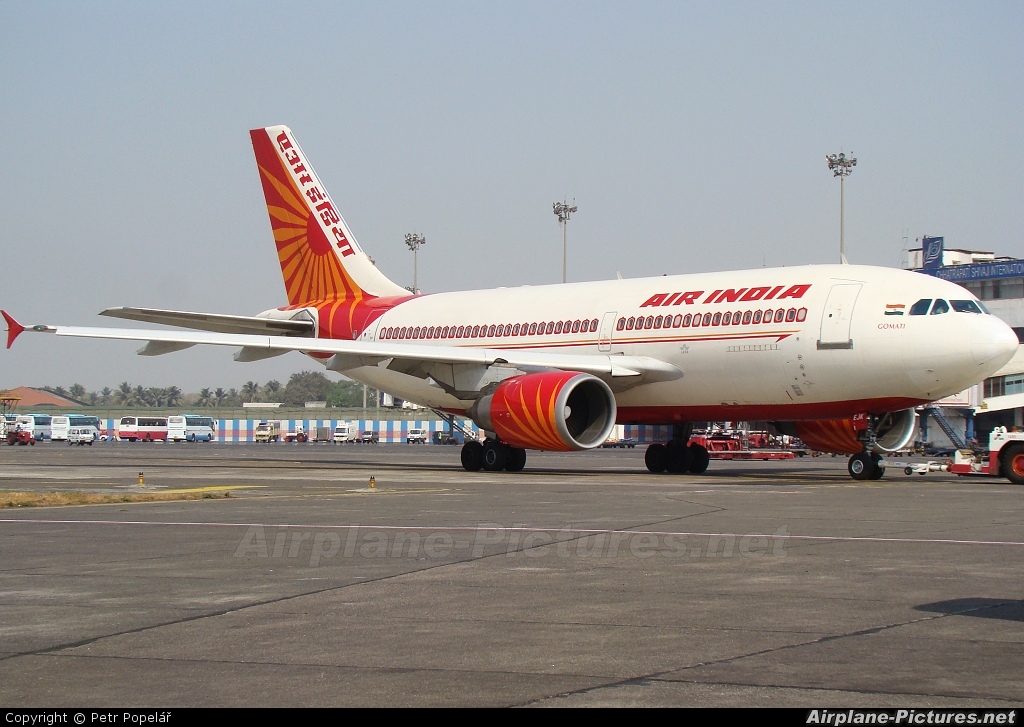 Air India VT-EJK aircraft at Mumbai - Chhatrapati Shivaji Intl
