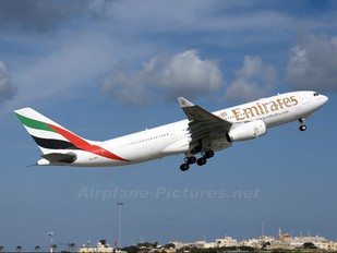 A6-EAH - Emirates Airlines Airbus A330-200
