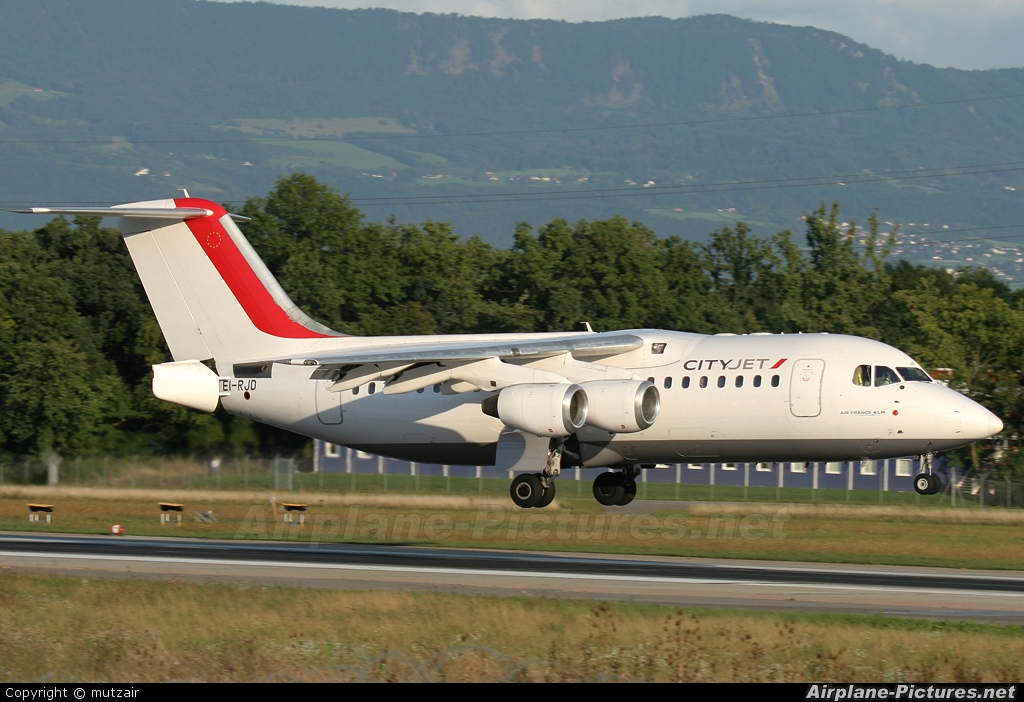 CityJet EI-RJD aircraft at Geneva Intl