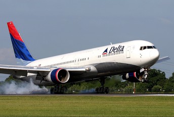 N177DN - Delta Air Lines Boeing 767-300ER