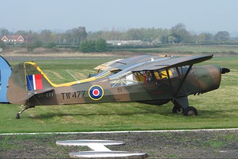 OY-EFI - Private Auster AOP.5