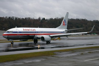 N979AN - American Airlines Boeing 737-800