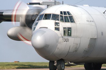 XV301 - Royal Air Force Lockheed Hercules C.3