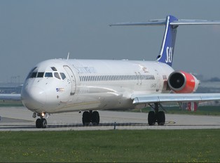 LN-ROP - SAS - Scandinavian Airlines McDonnell Douglas MD-82