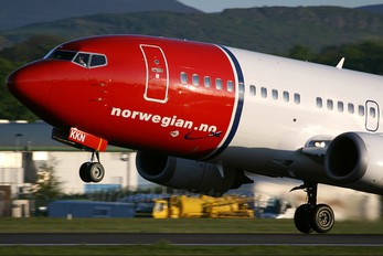 LN-KKN - Norwegian Air Shuttle Boeing 737-300