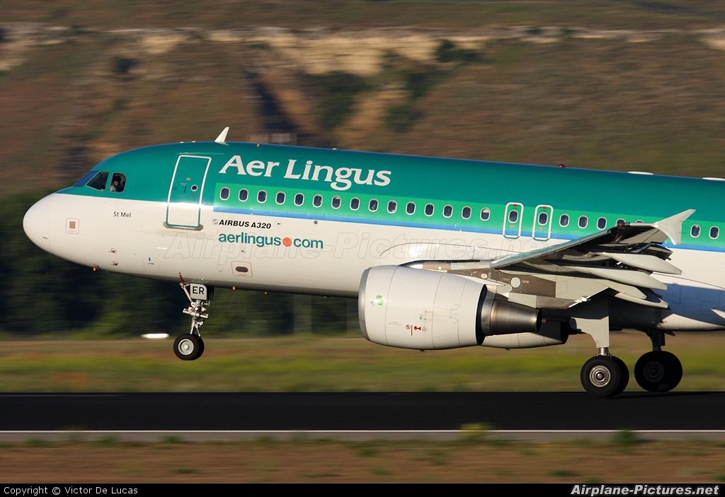Aer Lingus EI-DER aircraft at Madrid - Barajas