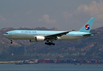 HL7598 - Korean Air Boeing 777-200ER