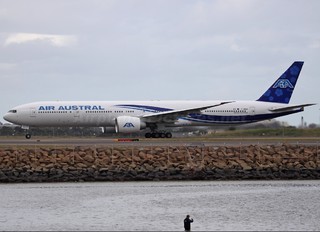 F-ONOU - Air Austral Boeing 777-300ER