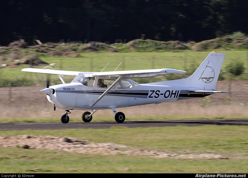 Private ZS-OHI aircraft at Stellenbosch