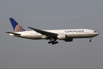 N77019 - Continental Airlines Boeing 777-200ER